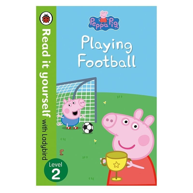 Peppa Pig - Playing Football Read It Yourself